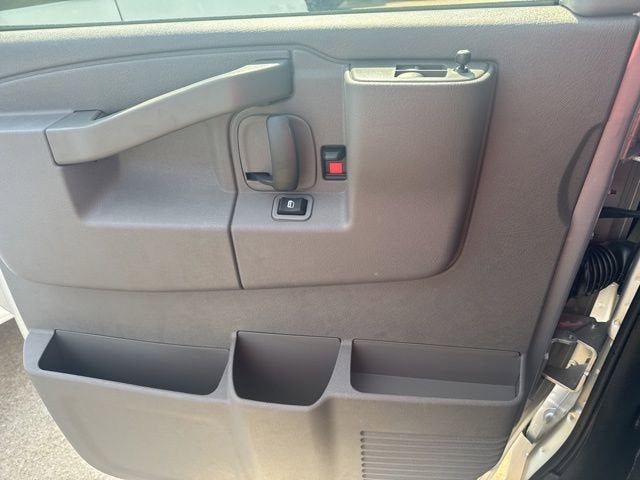 2026 Chevrolet Express Passenger LT