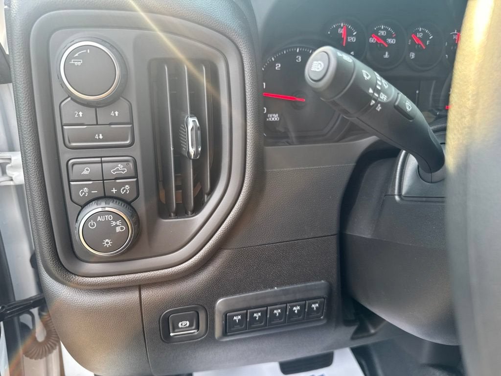 2025 Chevrolet Silverado 3500 HD Chassis Cab Work Truck