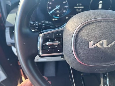 2024 Kia Carnival SX