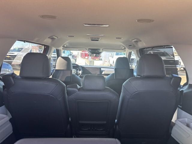 2024 Kia Carnival SX